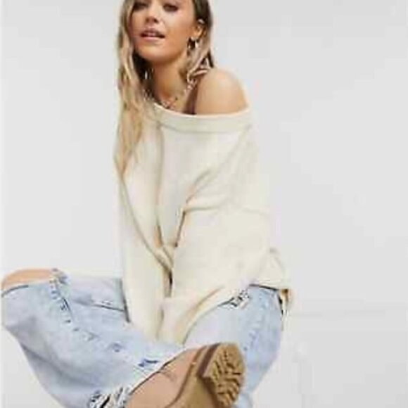 FREE  People Oversized Sweater in Ivory - Picture 3 of 16